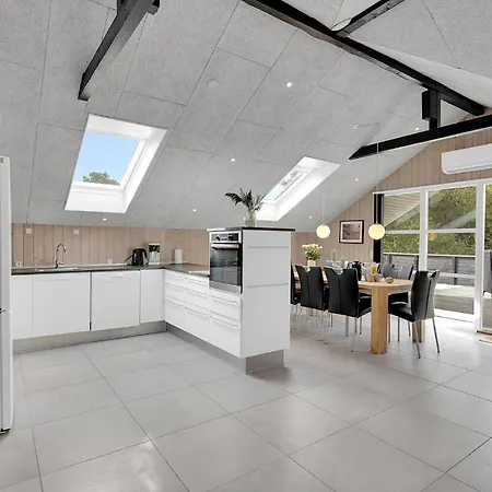Ferienhaus Stunning Home In Blavand With Wifi
